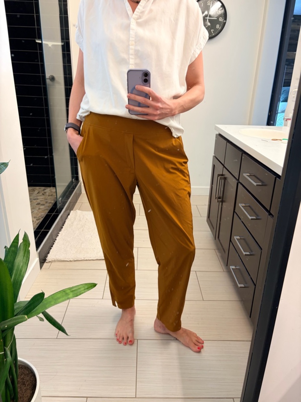 Women's Athleta Brooklyn Mustard Slim Tapered Pants - Versatile Everyday Style